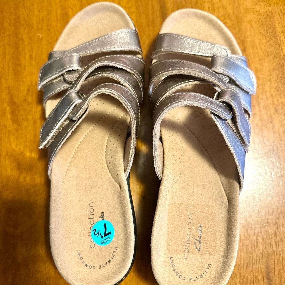 Clark’s Collection Women's Silver Sandals - new! (See description & pics)